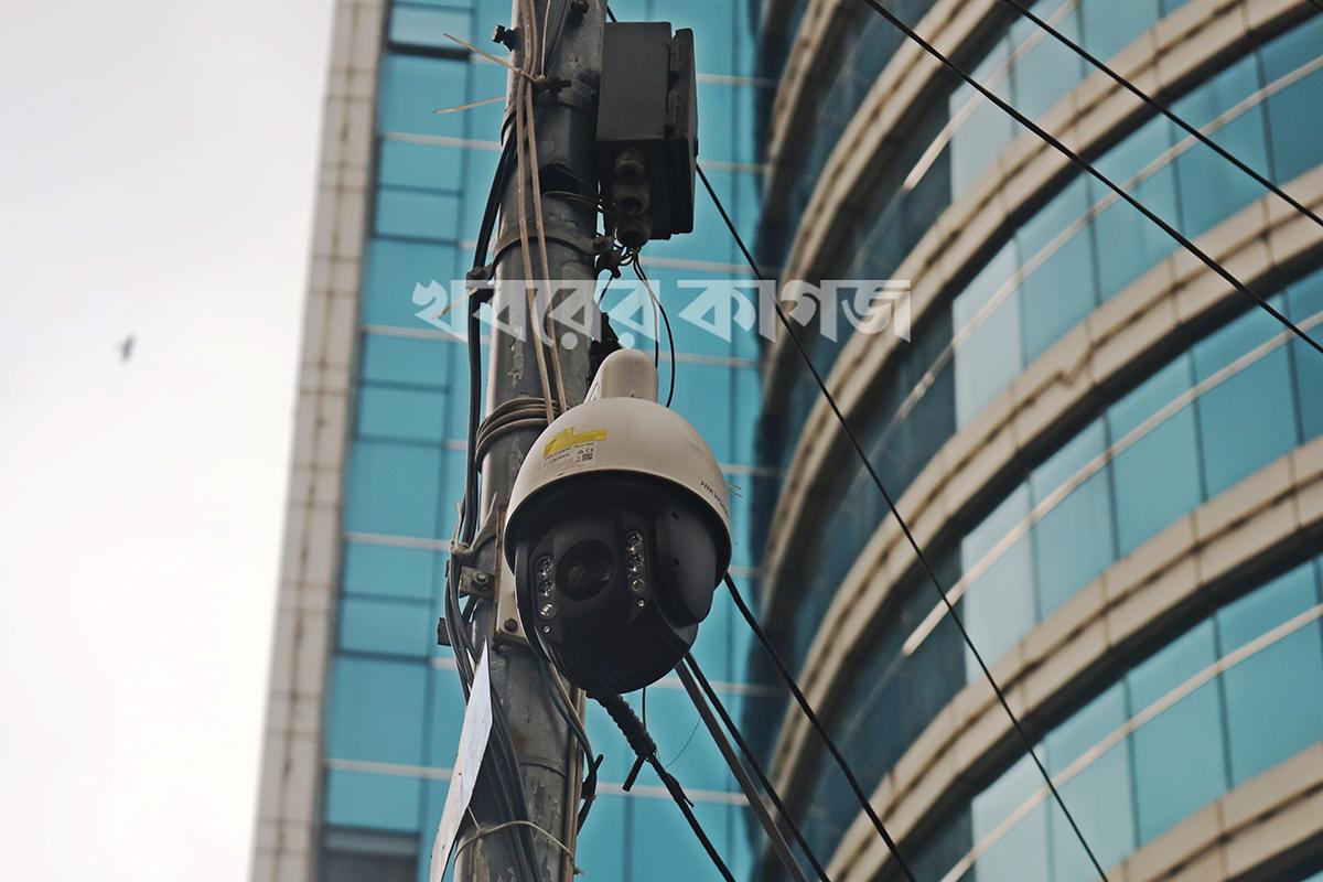 কার্জন হলের সামনের সড়ক